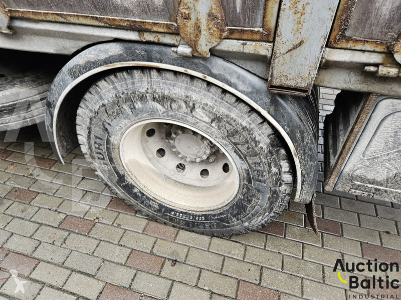 شاحنة Renault 250