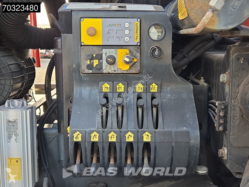 شاحنة DAF 360 6X2 Palfinger PK27002 con 8...