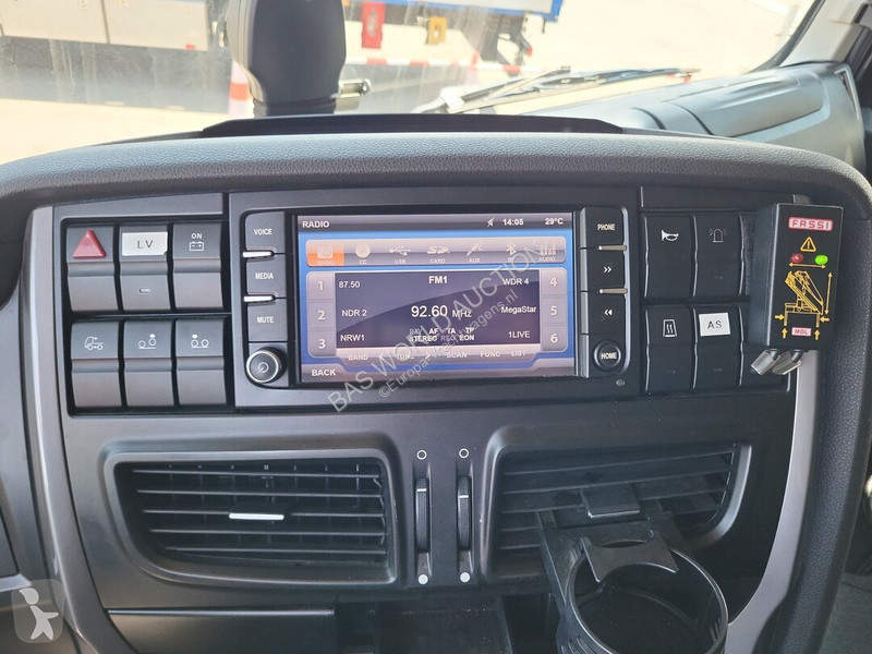 Iveco X-Way X-Way 570 truck