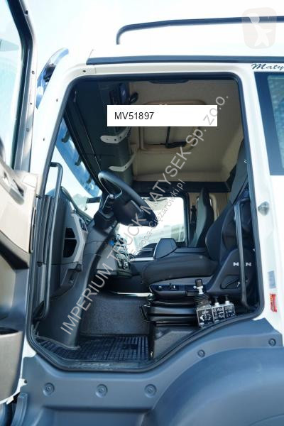 Грузовик MAN TGS 35.420