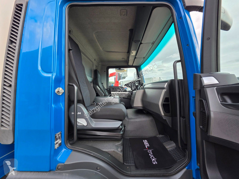 Kamion MAN 12.220 4X BL | Rückfahrkamera |...
