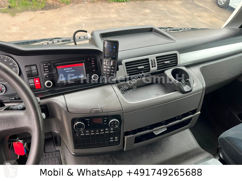 Vrachtwagen MAN 12.220 C BL...