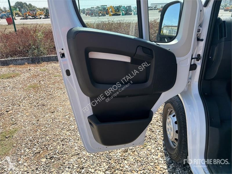 Kamion Opel 2.2 Crew Cab 103 KW DOKA PR L3...