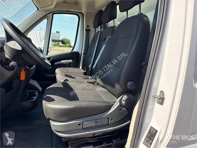Vrachtwagen Opel 2.2