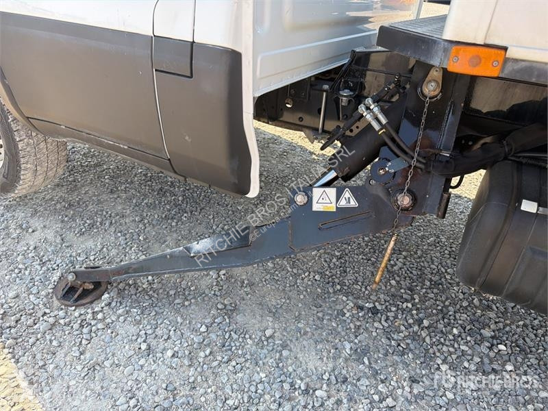 Camion Iveco 19-8,5 HQ 19 m on Iveco 35-140...