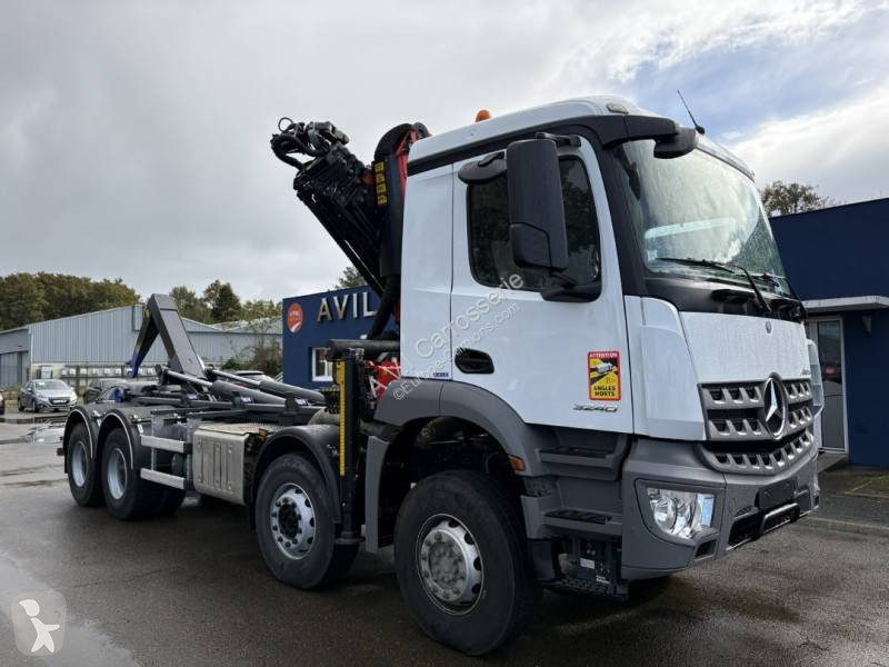 Vrachtwagen Mercedes 3240