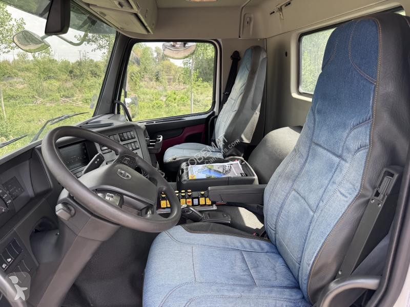 Volvo 420 truck