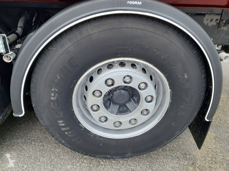 Camión Volvo 420