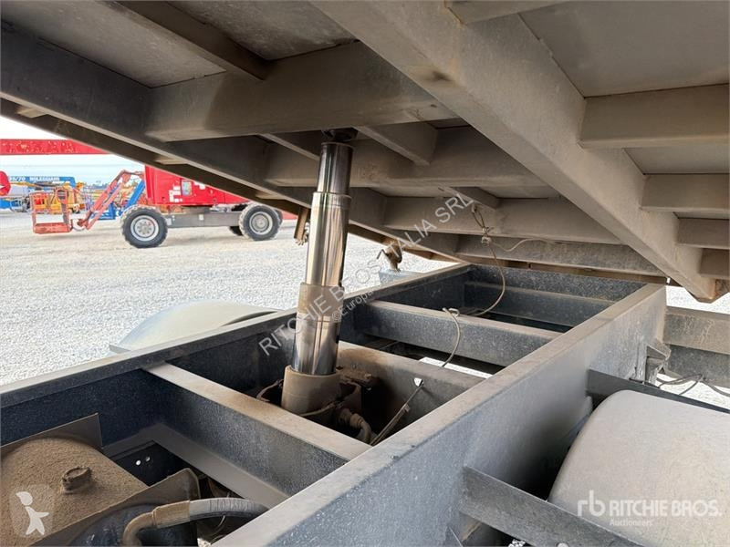 Грузовик Iveco 35A Dump Truck
