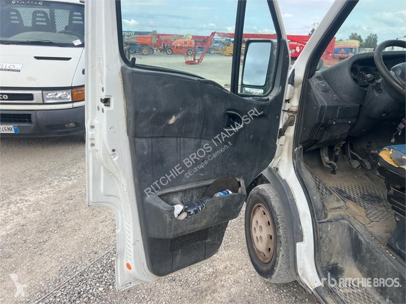Camion Iveco 29L9 Flatbed Truck