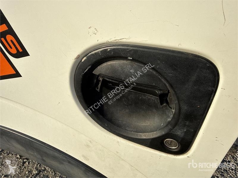 Lastbil Nissan PNT205 NHD 18.1 m on Nissan...