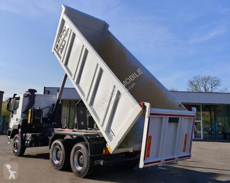 Camião Iveco 64.38 HD9