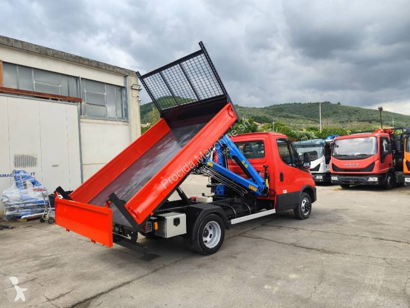 Véhicule utilitaire Iveco 35C14
