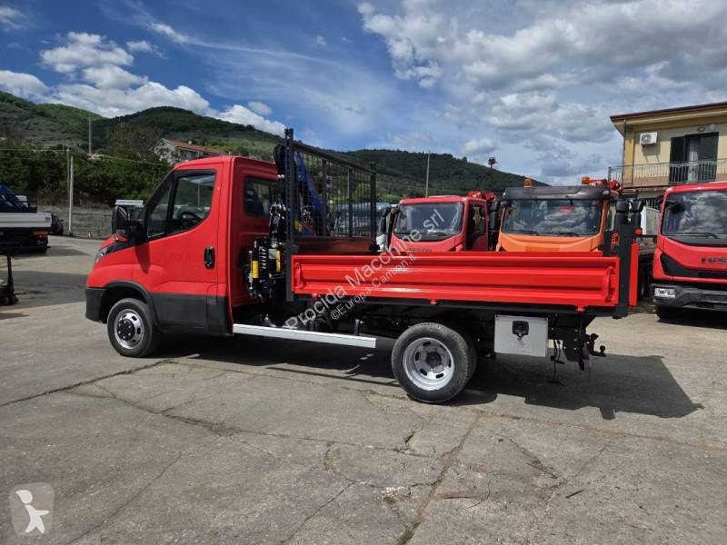Véhicule utilitaire Iveco 35C12