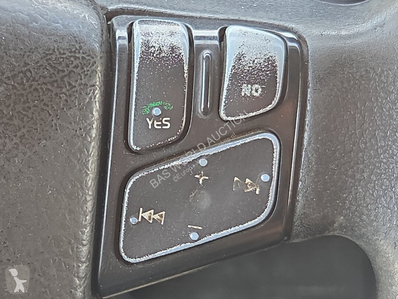 Camião Volvo 330