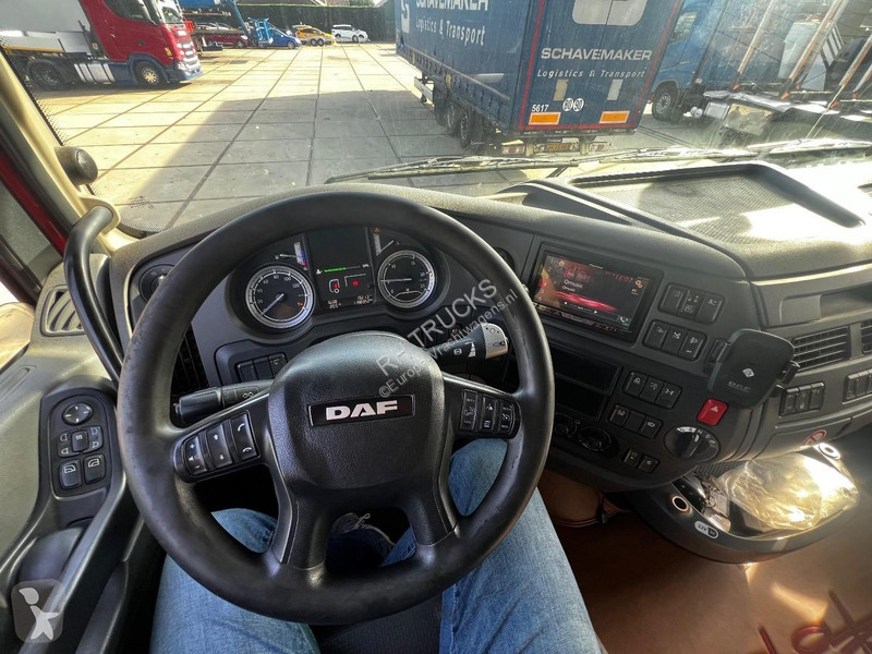 Грузовик DAF 6X2 EURO 6 + SLIDING ROOF + 2 AXLE...