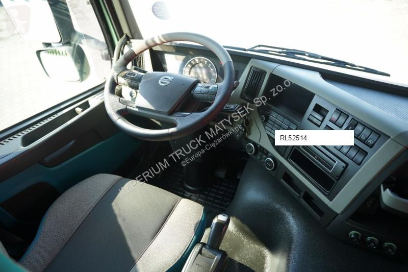 Грузовик Volvo FM 330