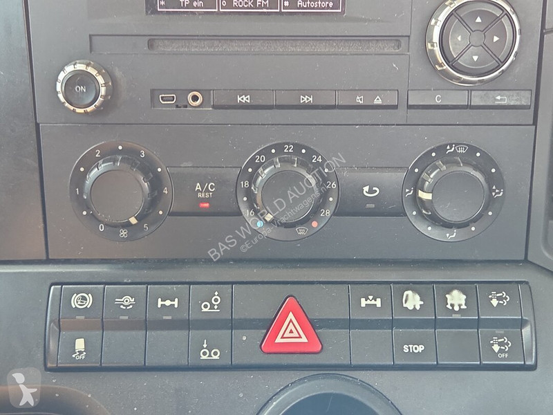Lastbil Mercedes 2533