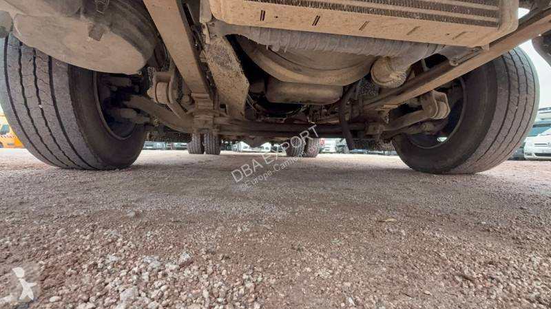 شاحنة Renault 180 DCI