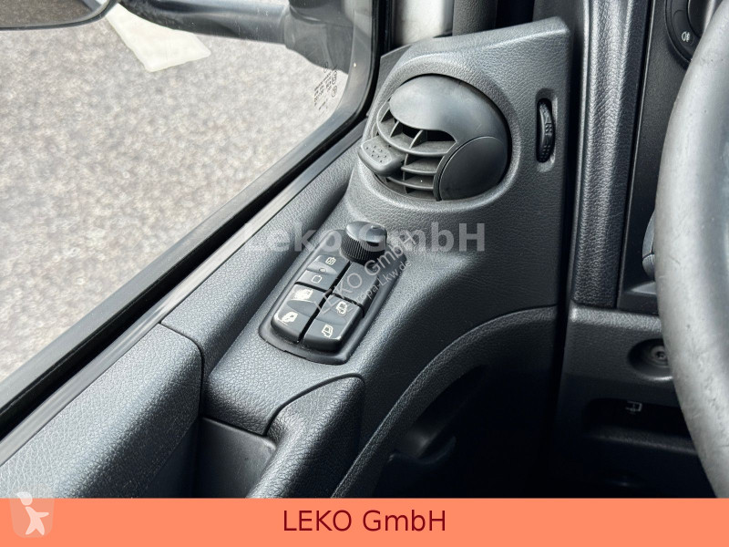 Kamion Mercedes 1218 Mit Carrier Sp 850Mt
