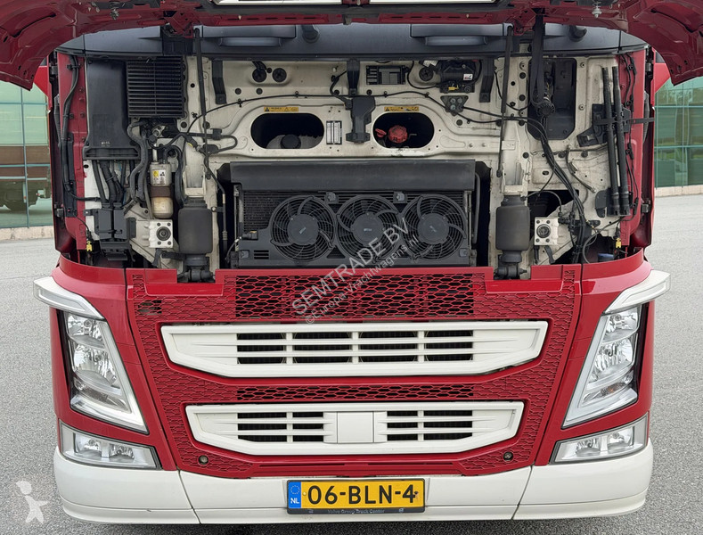 شاحنة Volvo 13500 I-PARK COOL CARRIER TRS...