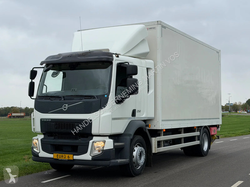 Teherautó Volvo 250.18