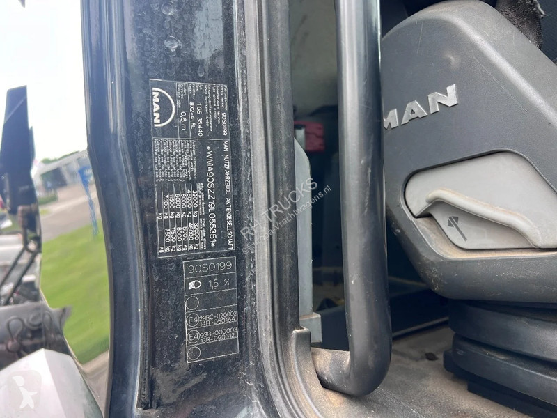 Camion MAN 35.440 8X2-4 + HIAB 220C-5 REMOTE +...