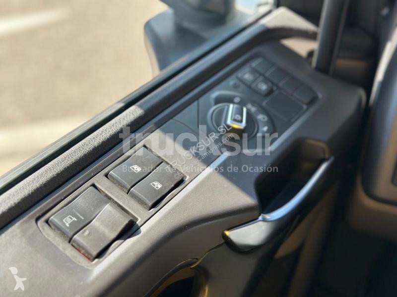 Camion remorque Scania 18