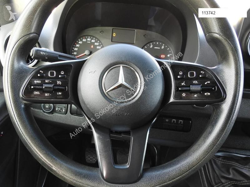 Véhicule utilitaire Mercedes SPRINTER 516...