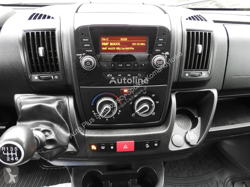Camion Peugeot BOXER KONTENER WINDA 8 PALET...