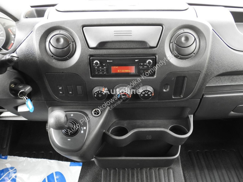 Autoutilitară Renault MASTER PLANDEKA 10 PALET...