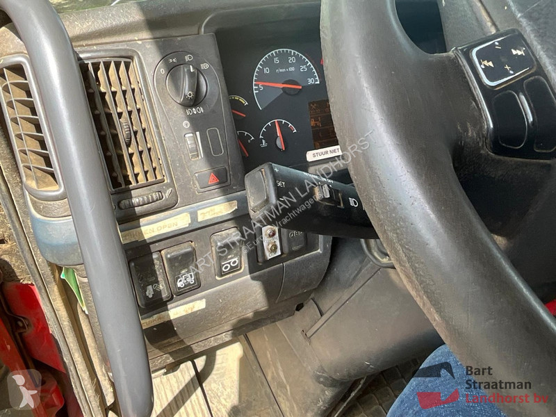 Kamion Volvo 440 10x4 Euro 5 geisoleerde asfalt...