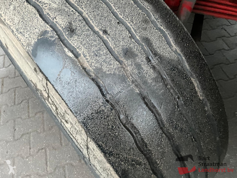 Kamion Mercedes 4142 8x8 Euro 6 Met 2 zijden...