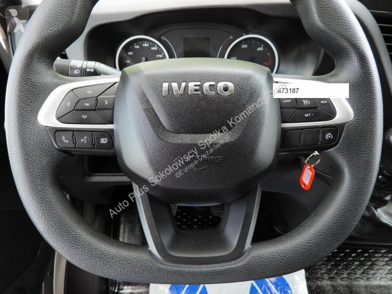 Véhicule utilitaire Iveco DAILY 35S18 PLANDEKA...