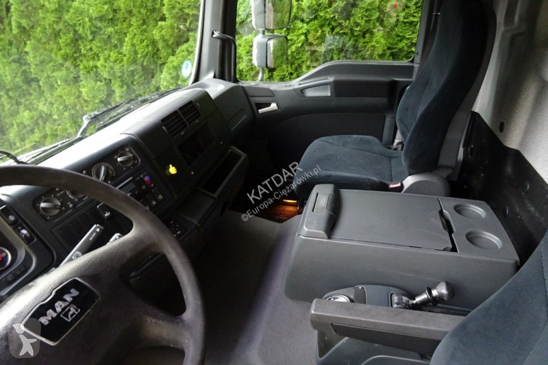Camion MAN TGL12.220 Euro 5 kontener 19 palet...