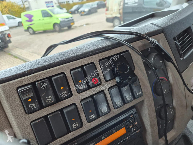 شاحنة Volvo 250 E6 DoKa 7 Sitze/ Abschlepp/...
