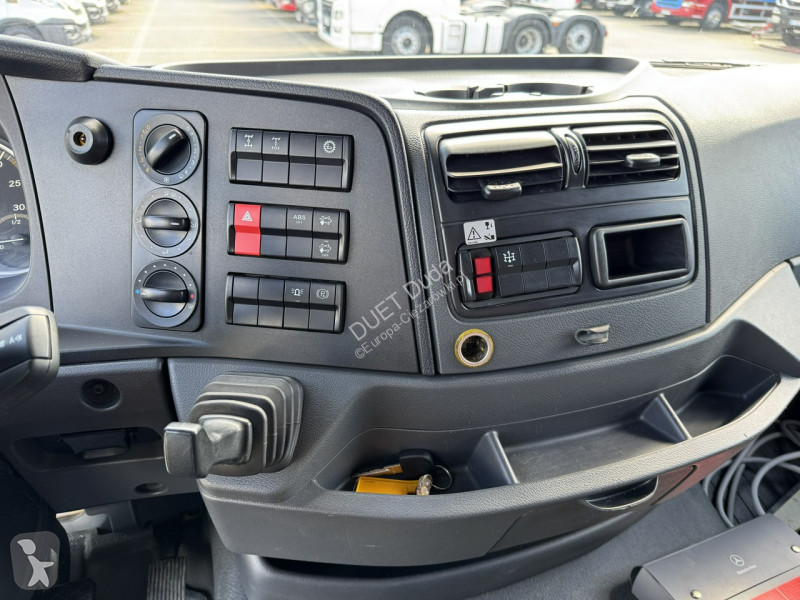 Camion Mercedes 718 E6 4x4 Zwyżka PALFINGER...