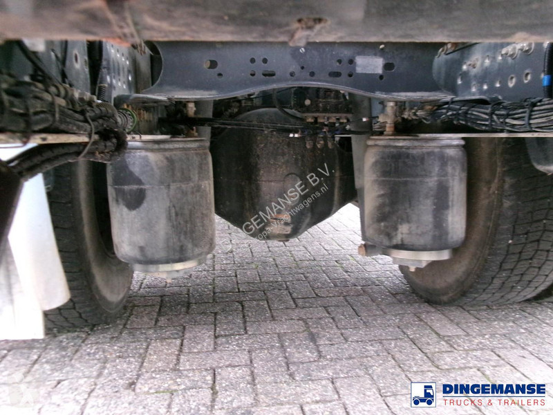 شاحنة Renault 270 4x2 fuel tank 13.8 m3 / 4 comp