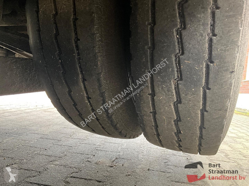 Lastbil Ginaf X6 4142 CF 8x2 met 22 m3...
