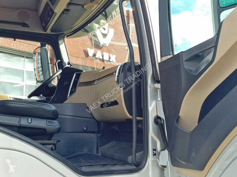 Camion Mercedes 2558 6x2 - AJK Hooklift 20T -...