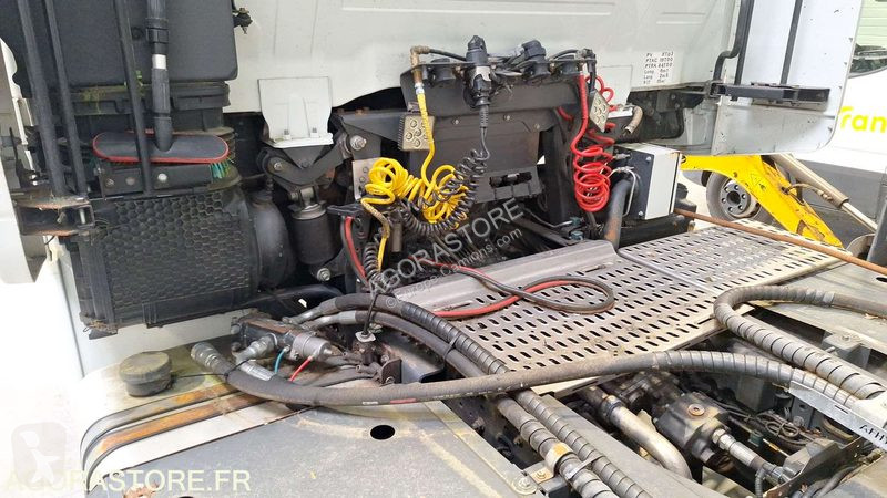 Tracteur Iveco 440S42