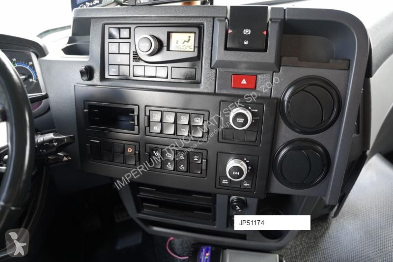 شاحنة Renault PK 18002