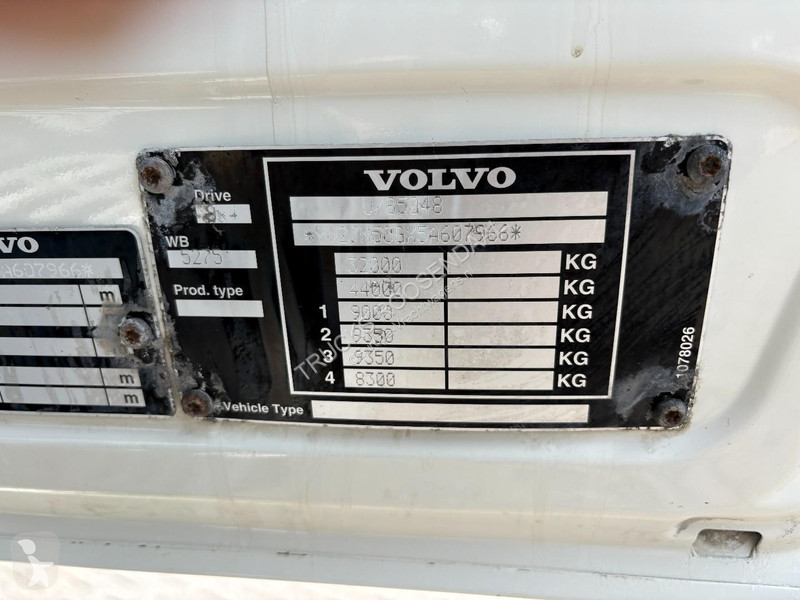 شاحنة Volvo 12380 + HMF 2220 K5 + 8X4 STEERING...