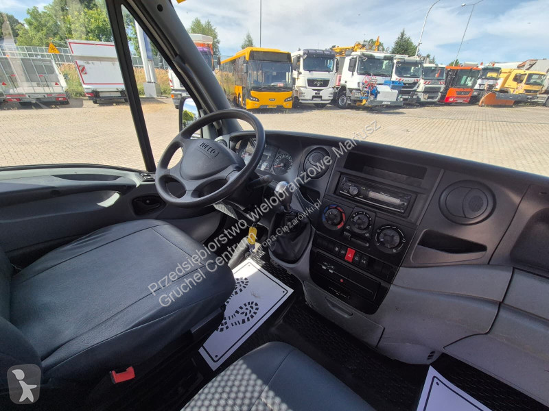 Samochód dostawczy Iveco Daily 65C18