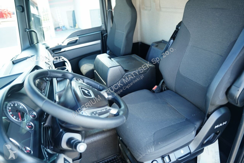 Грузовик MAN TGS 35.420