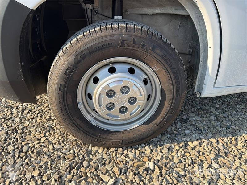 Kamion Opel 2.2 103 KW KO/LBW L4 Van Truck