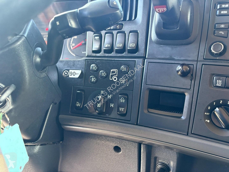 Camión Scania R 490 + HMF 5020 - 6X EXT. + JIB...