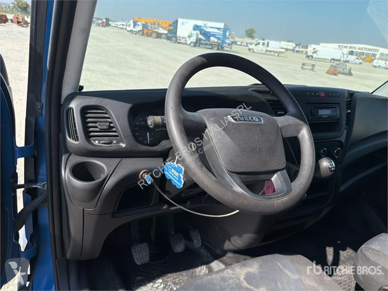 Camión Iveco 35C12 Dump Truck (Inoperable)