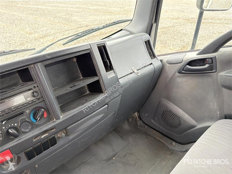Kamion Isuzu S/A Dump Truck