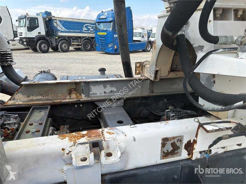 Camion Astra 1 4x2 Mixer Truck